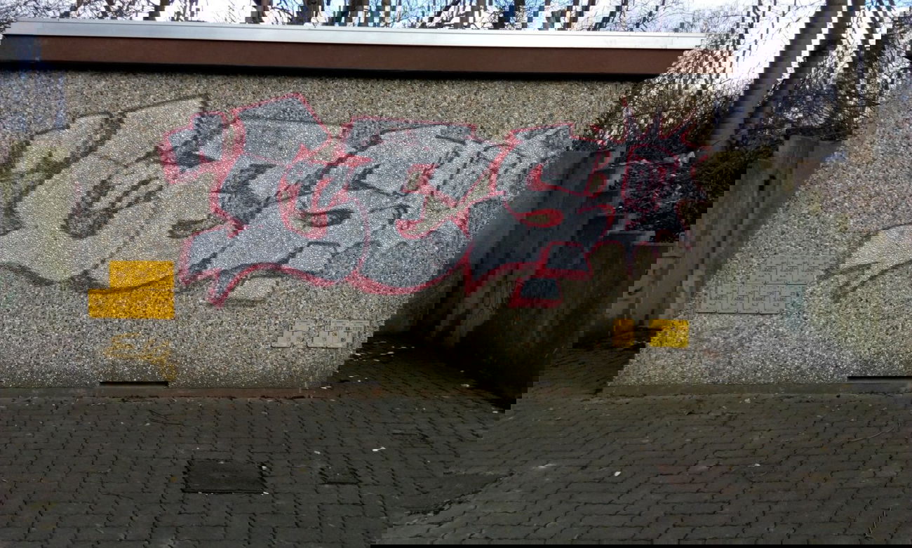 Graffiti Wall - Photo by tostkopf - Les (2014)