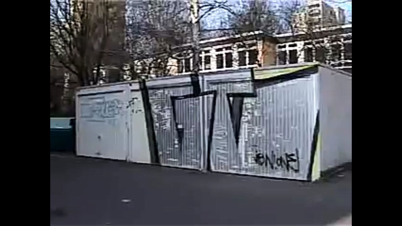 Graffiti Bombing - Photo by tostkopf - GcView