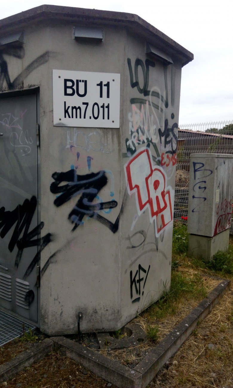 Graffiti Bombing - Photo by tostkopf