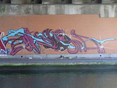 Graffiti Wall - Photo by toysareus