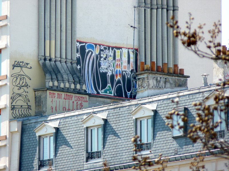 Graffiti Wall - Photo by toysareus