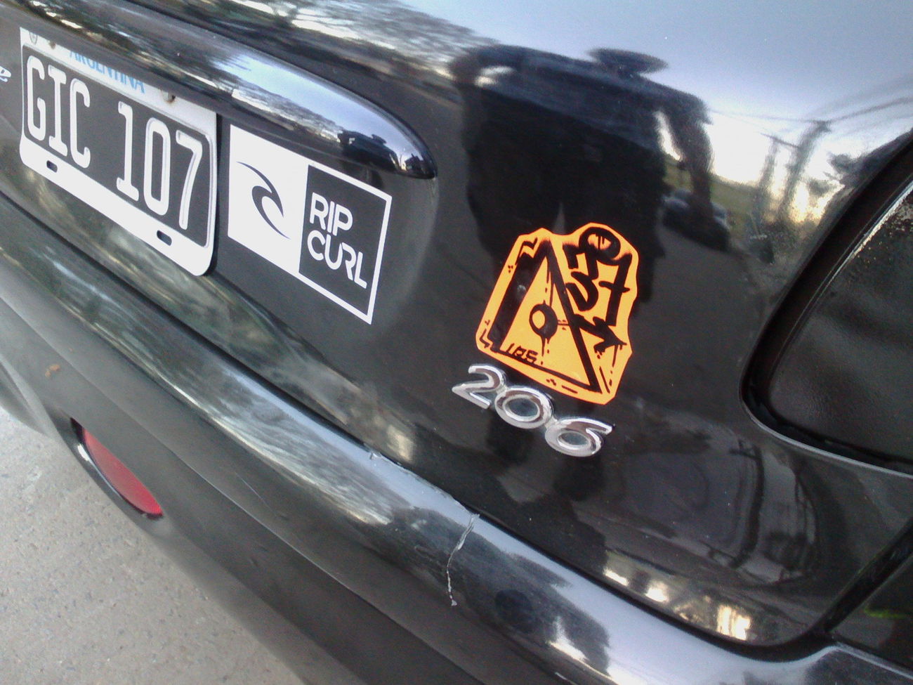 Graffiti Wall - Photo by tresiete