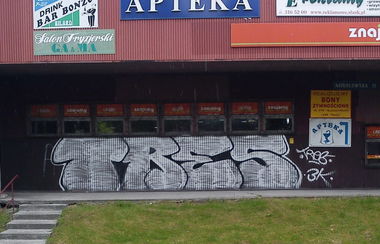 Graffiti Bombing in Mys?owice - Photo by tresik (2013)