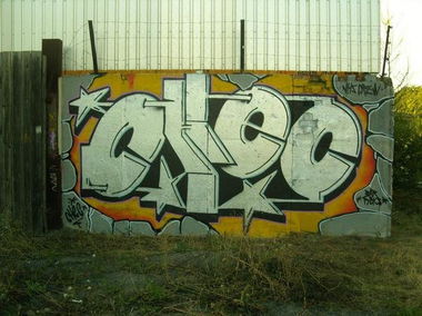 Graffiti Wall - Photo by triebkopf98