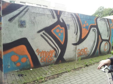 Graffiti Bombing in Münster - Photo by trustlifeOTR - TLC