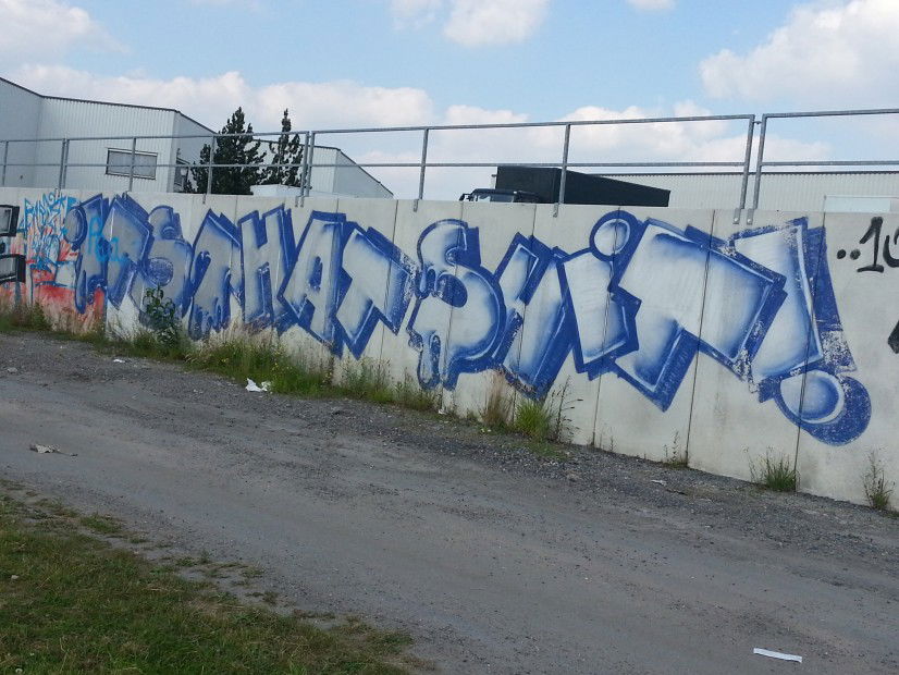 Graffiti Bombing in Münster - Photo by trustlifeOTR - sore, lexus, its