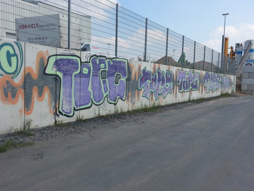 Graffiti Bombing in Münster - Photo by trustlifeOTR - Top.crew