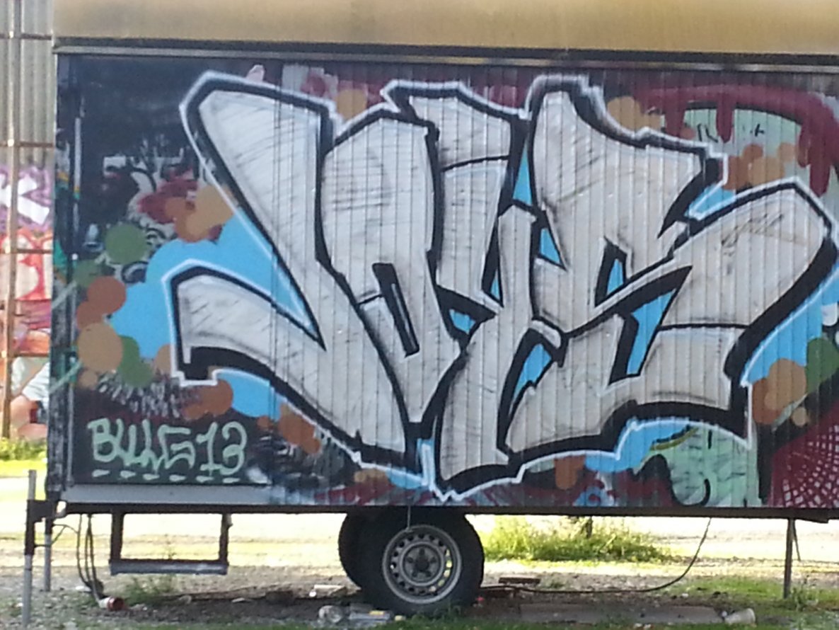 Graffiti Bombing in Münster - Photo by trustlifeOTR - Joys