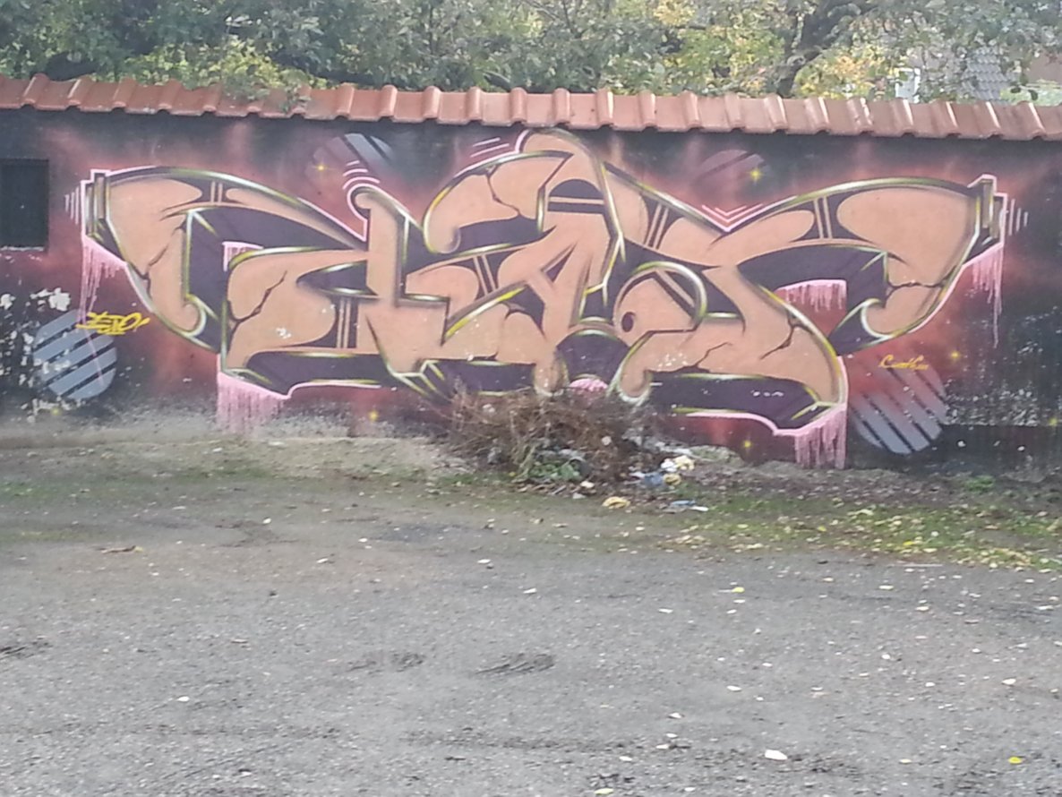 Graffiti Wall in Rheine - Photo by trustlifeOTR - kaot