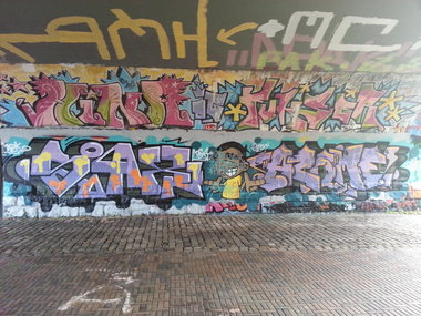 Graffiti Wall in Rheine - Photo by trustlifeOTR - sax, azome