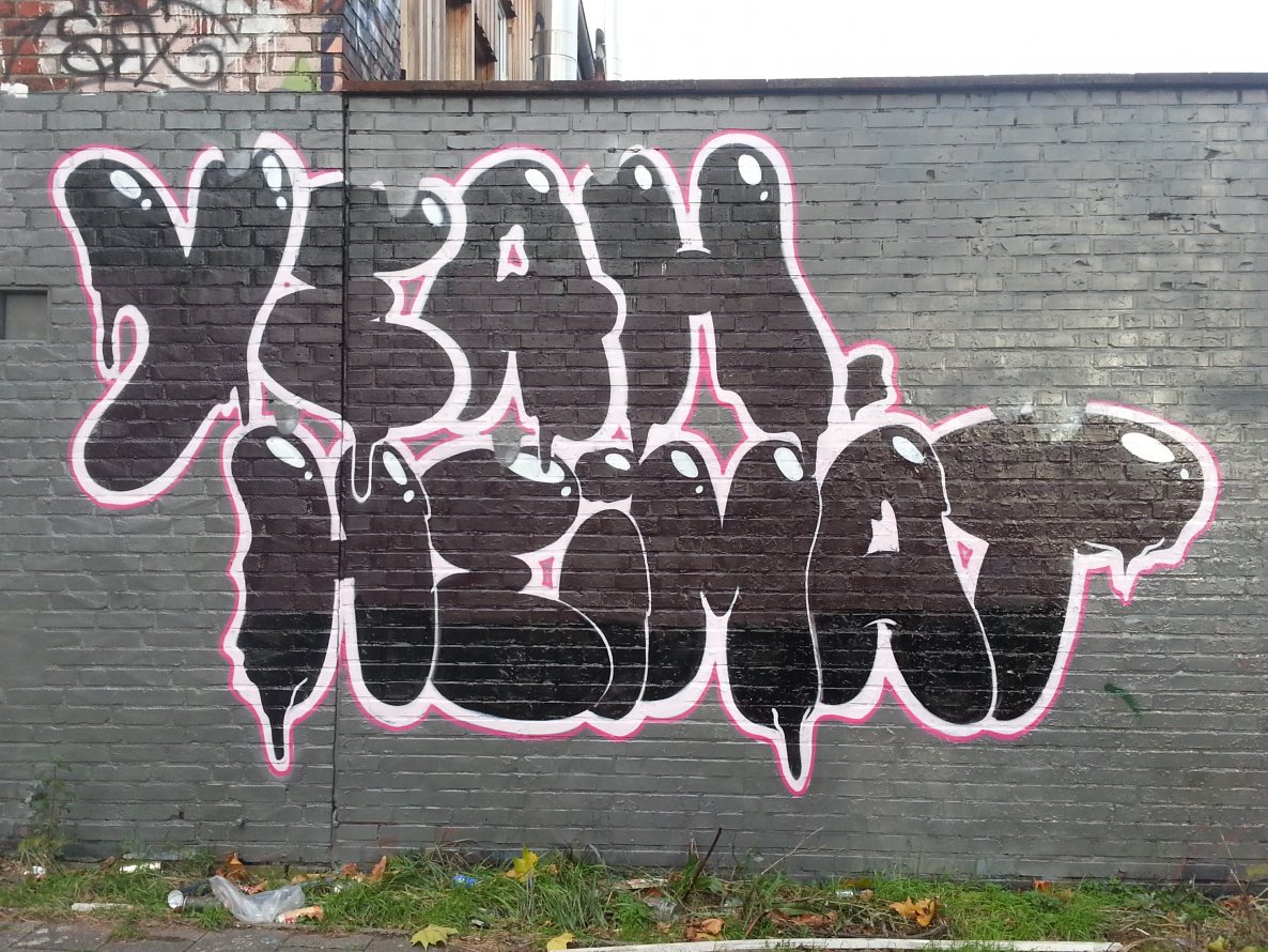 Graffiti Wall - Photo by trustlifeOTR - yeah, Heimat (2013)