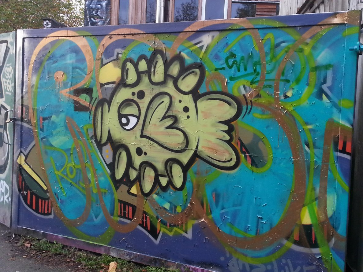 Graffiti Wall in Münster - Photo by trustlifeOTR