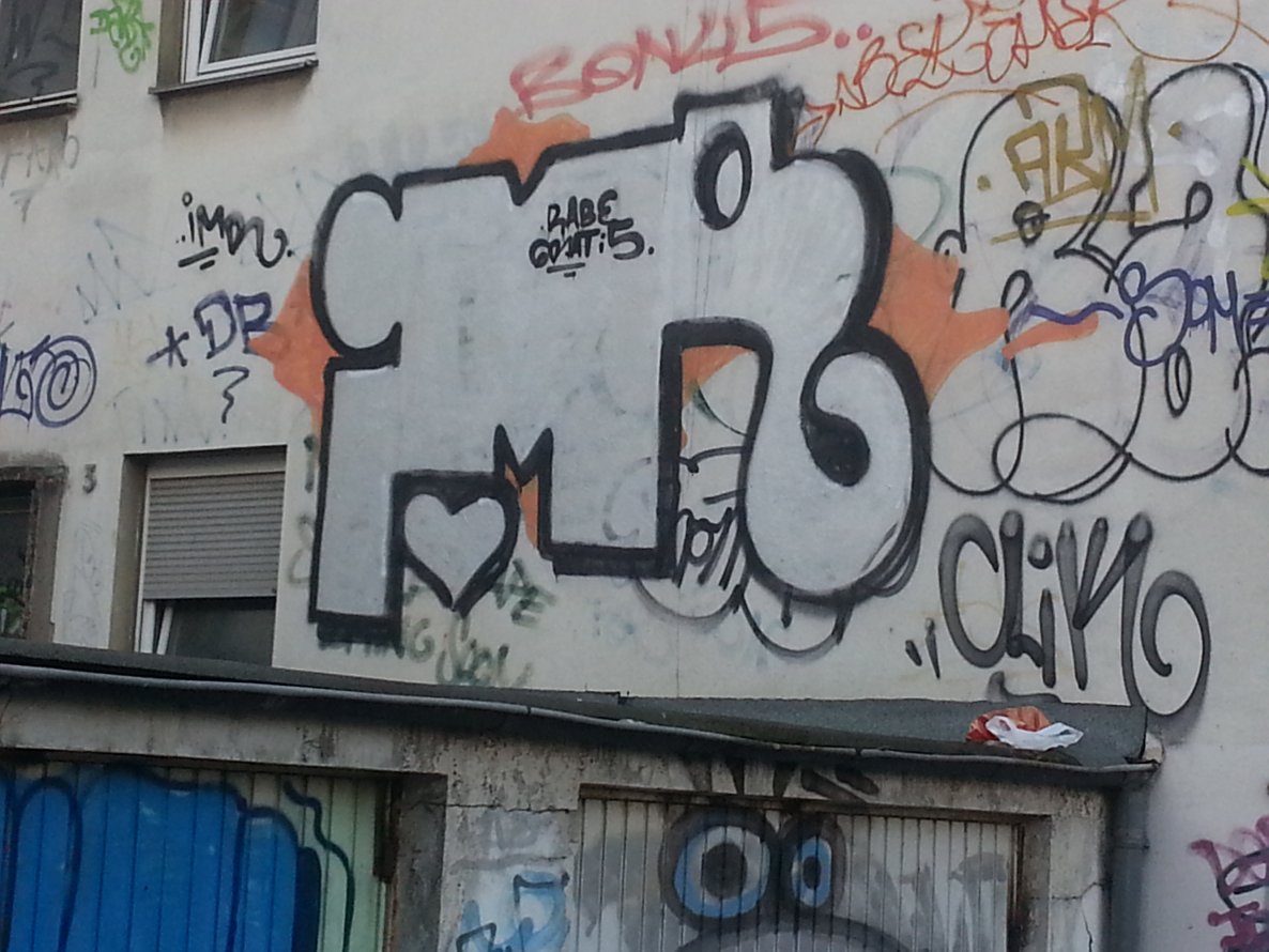 Graffiti Bombing in Münster - Photo by trustlifeOTR - imr