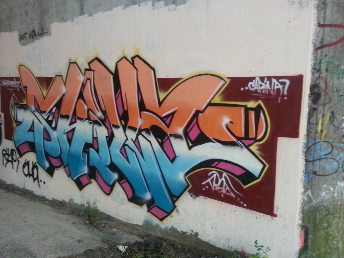 Graffiti Wall in Münster - Photo by trustlifeOTR - skilla (2013)