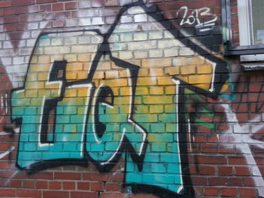 Graffiti Bombing in Münster - Photo by trustlifeOTR - Eqt (2013)