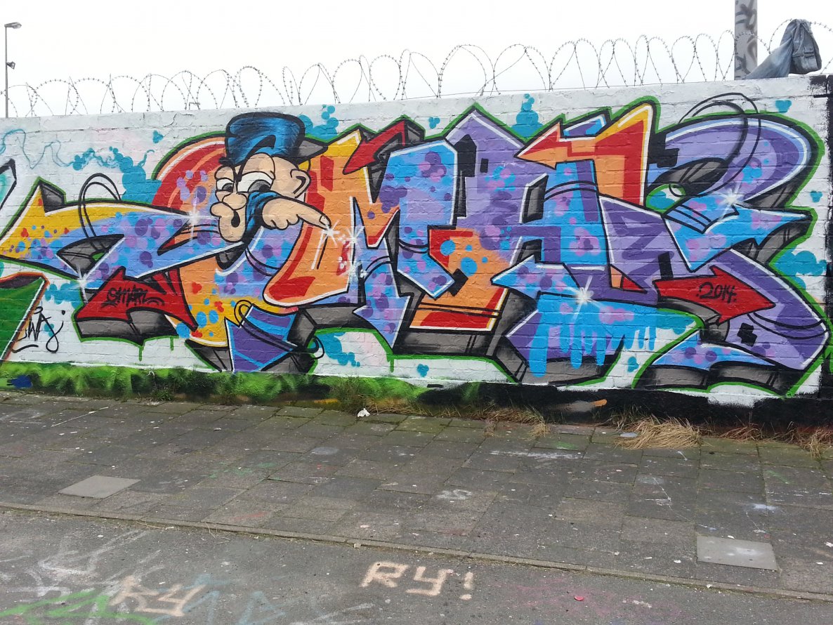 Graffiti Wall - Photo by trustlifeOTR - omar (2014)