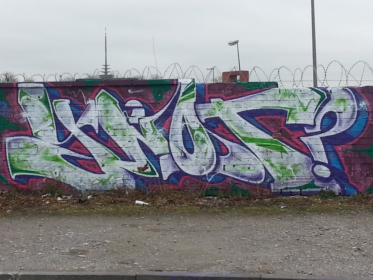 Graffiti Wall - Photo by trustlifeOTR (2014)