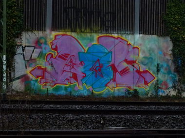 Graffiti Bombing in Münster - Photo by trustlifeOTR - Aot