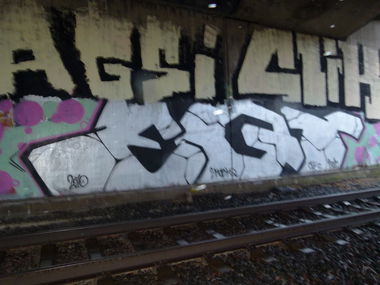 Graffiti Bombing in Münster - Photo by trustlifeOTR - Eqt, Clik, Tagsi