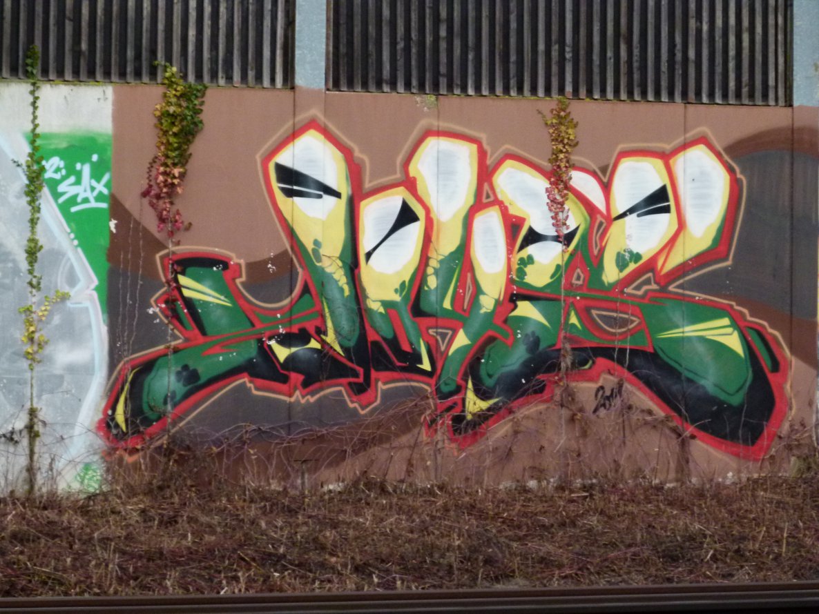 Graffiti Bombing in Münster - Photo by trustlifeOTR - Joys (2011)