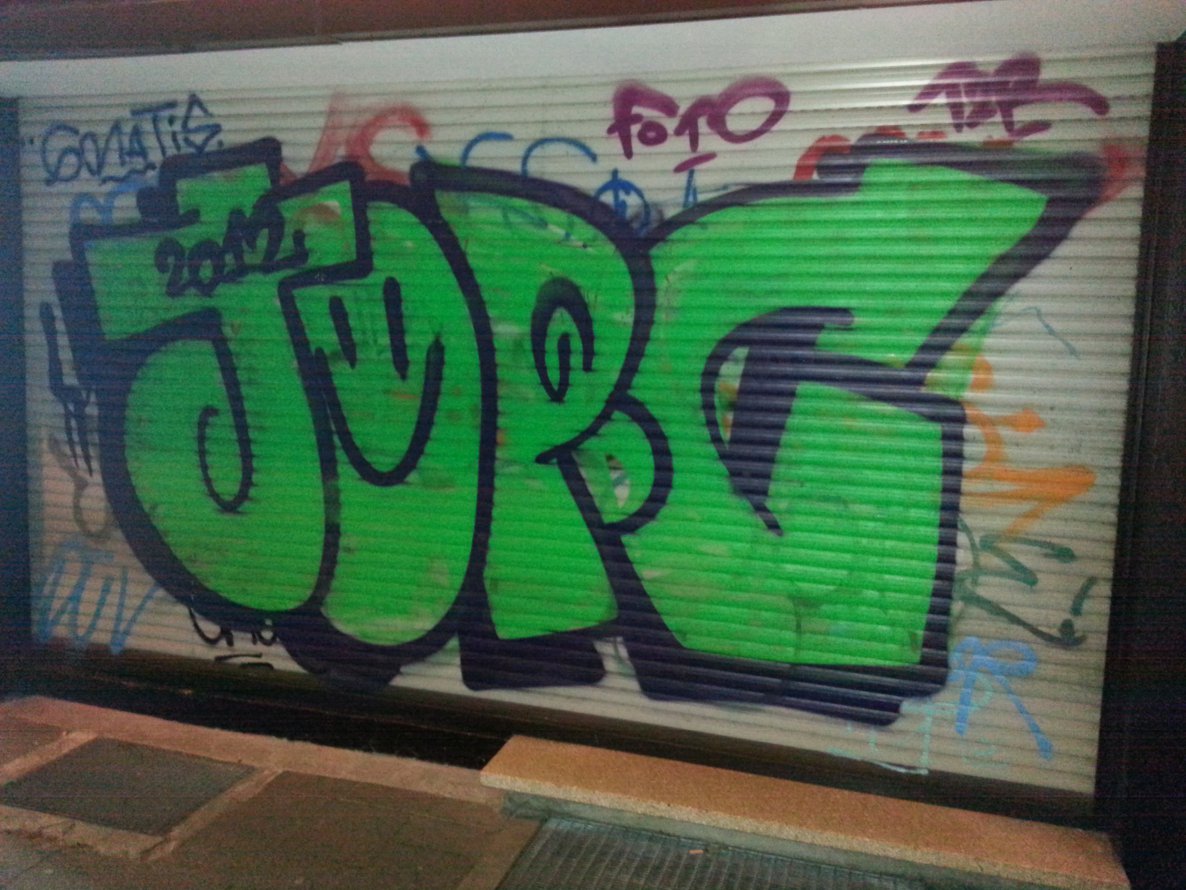 Graffiti Bombing - Photo by trustlifeOTR - Top.C (2012)