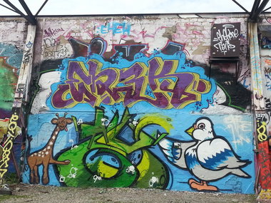Graffiti Wall - Photo by trustlifeOTR - Ehek, augs