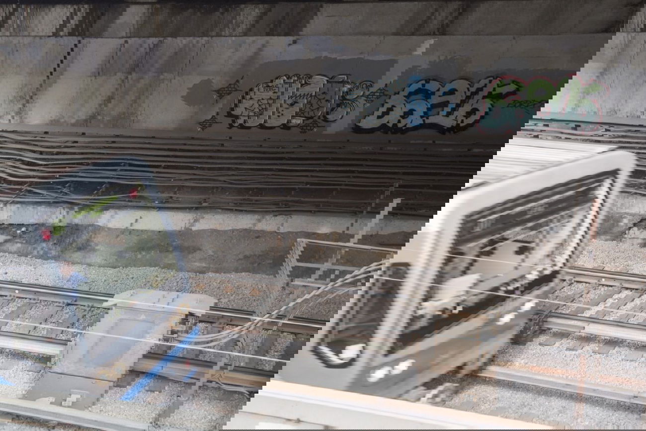 Graffiti Bombing in Moskva - Photo by tvae - Tvae, Bordo, Line (2015)