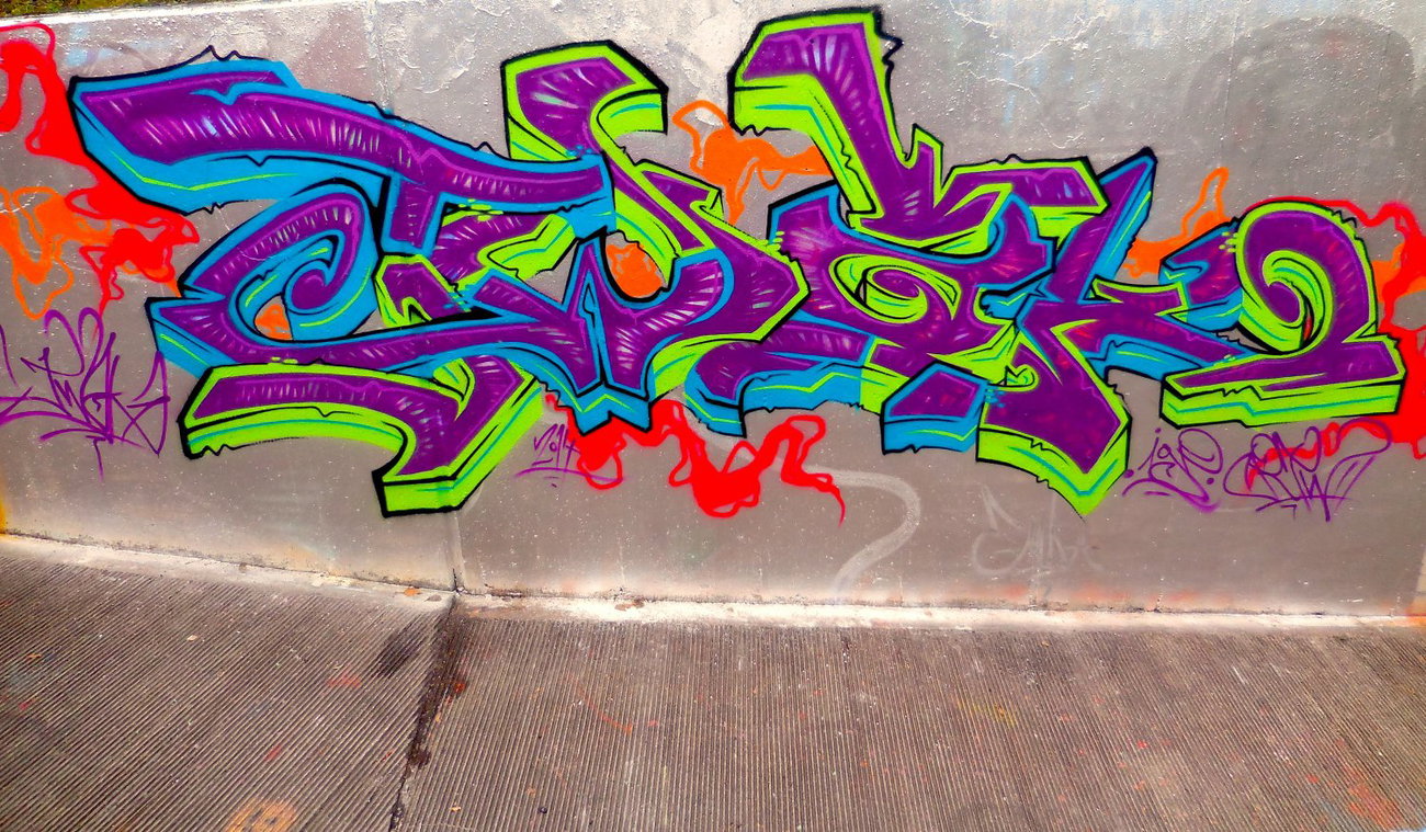 Graffiti Wall - Photo by twak1 - twak, rtw, igp (2014)