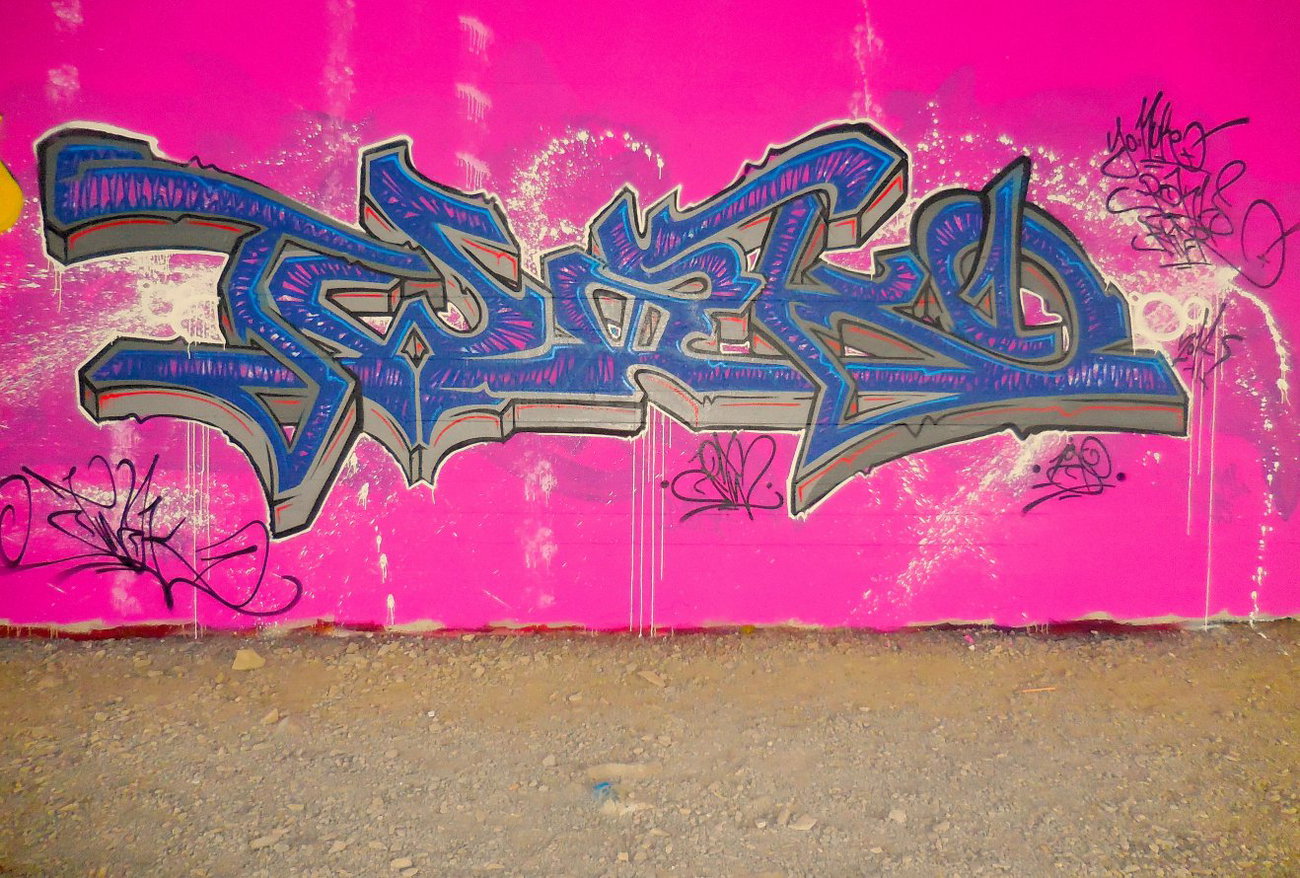 Graffiti Wall - Photo by twak1
