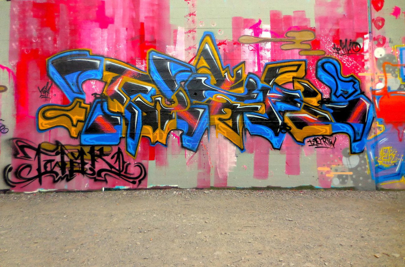 Graffiti Wall - Photo by twak1