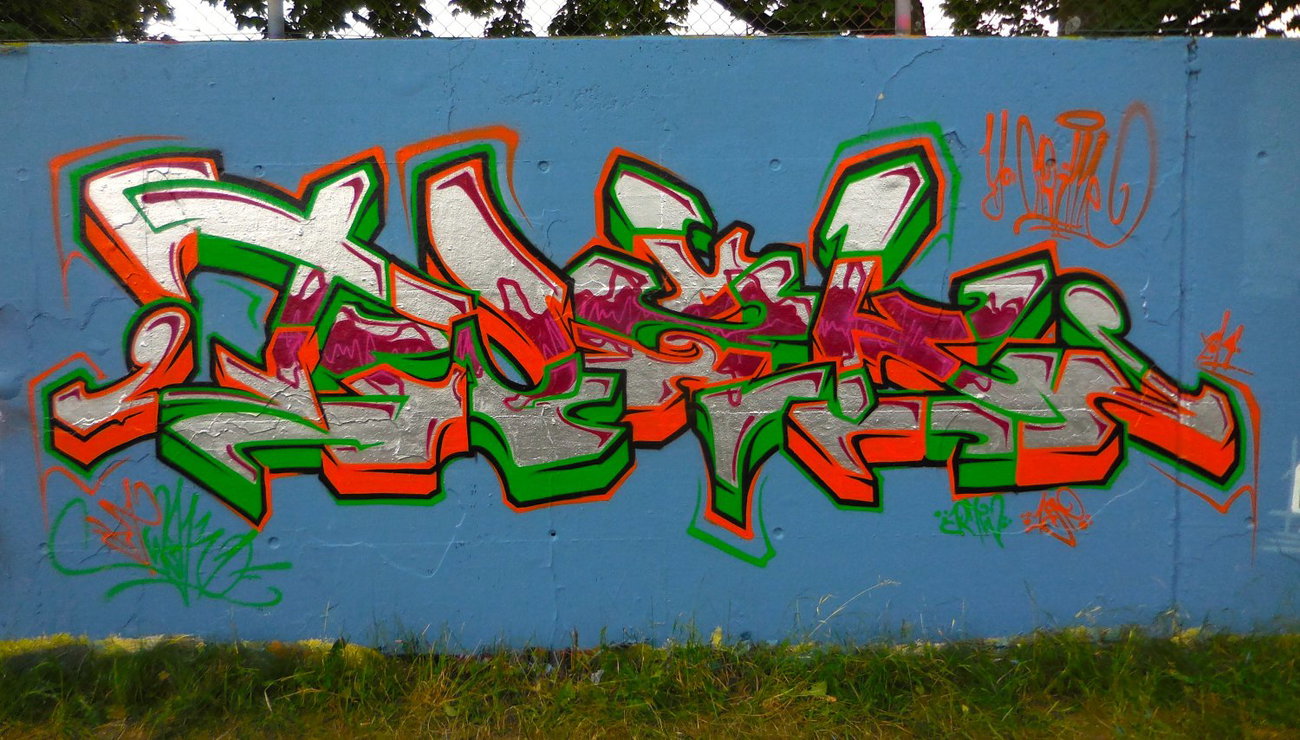 Graffiti Wall - Photo by twak1