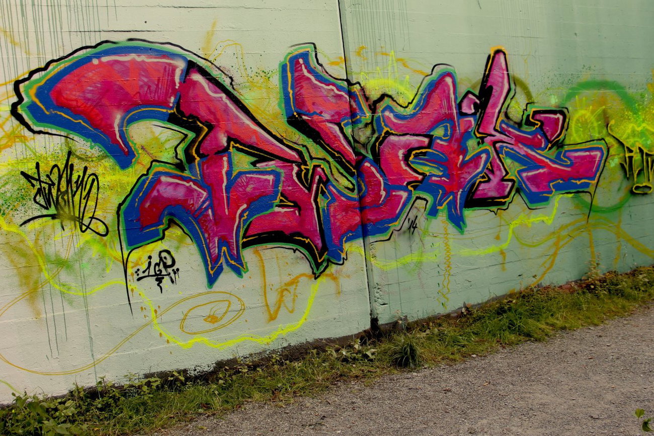 Graffiti Wall - Photo by twak1