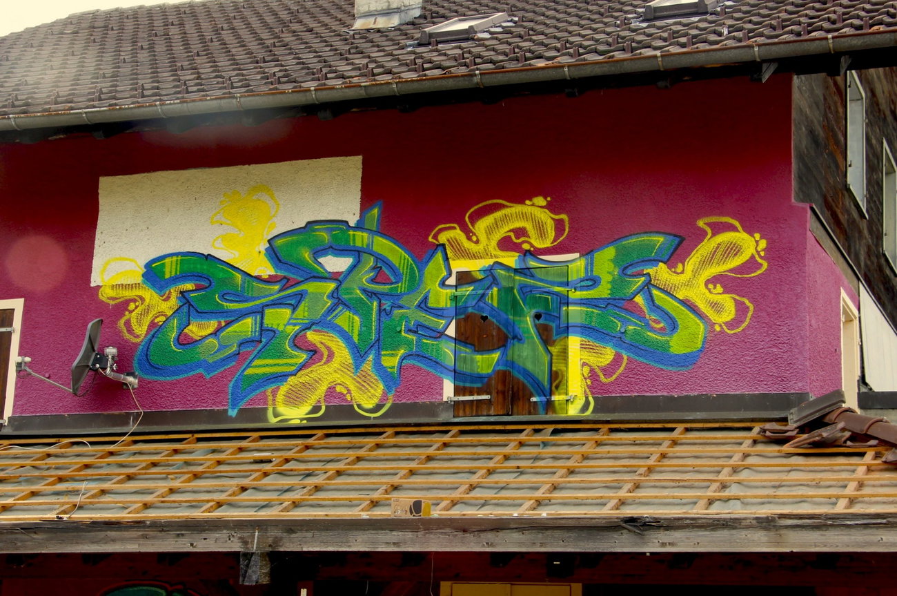 Graffiti Wall - Photo by twak1
