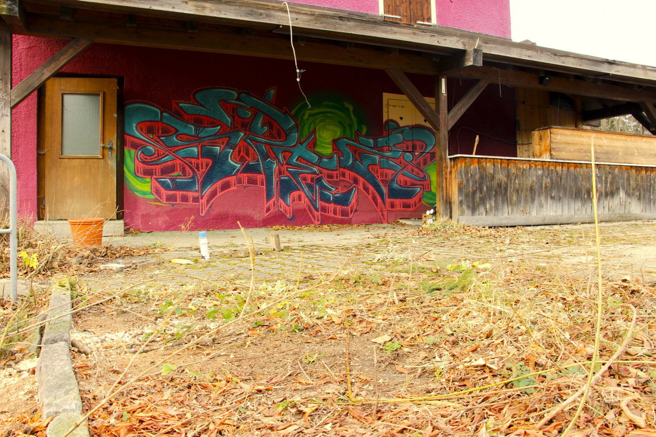 Graffiti Wall - Photo by twak1