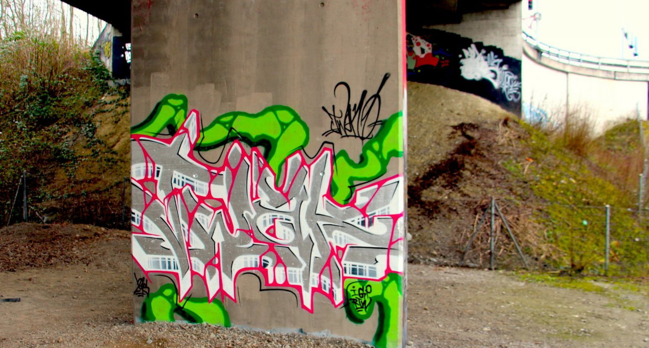 Graffiti Wall - Photo by twak1