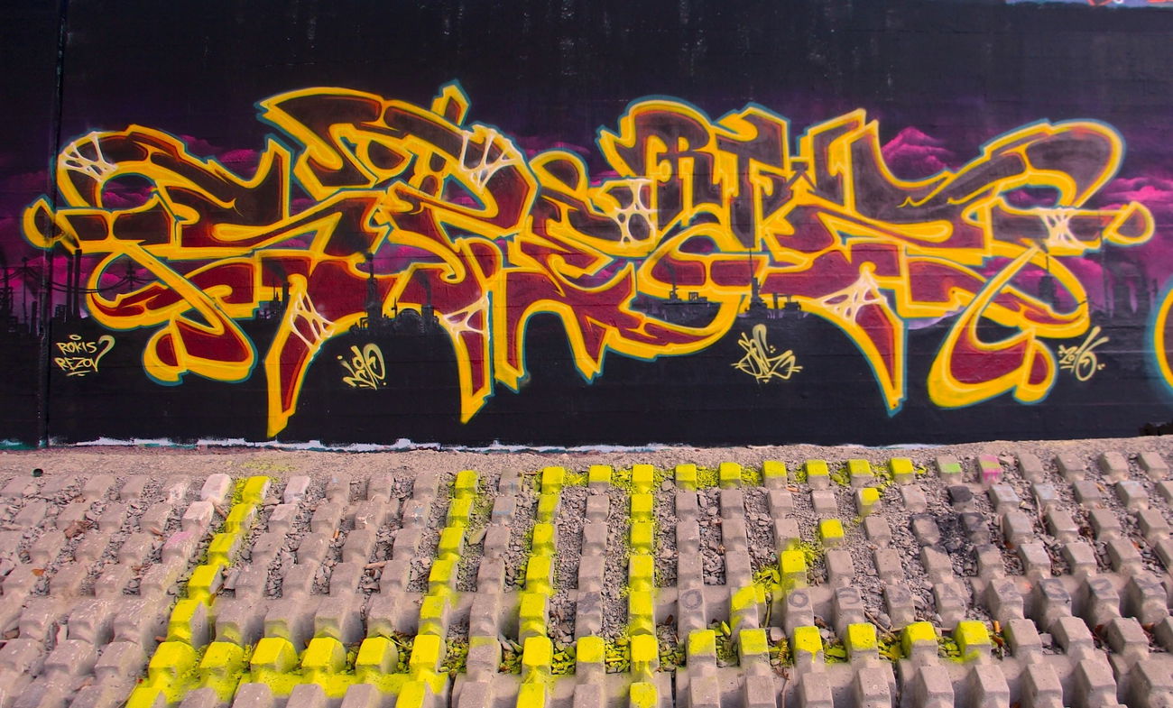 Graffiti Wall - Photo by twak1