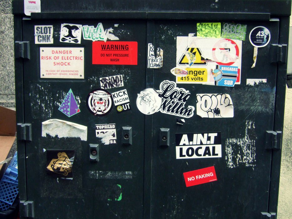 Graffiti Artwork in London - Photo by twentyone - street, art, sticker
