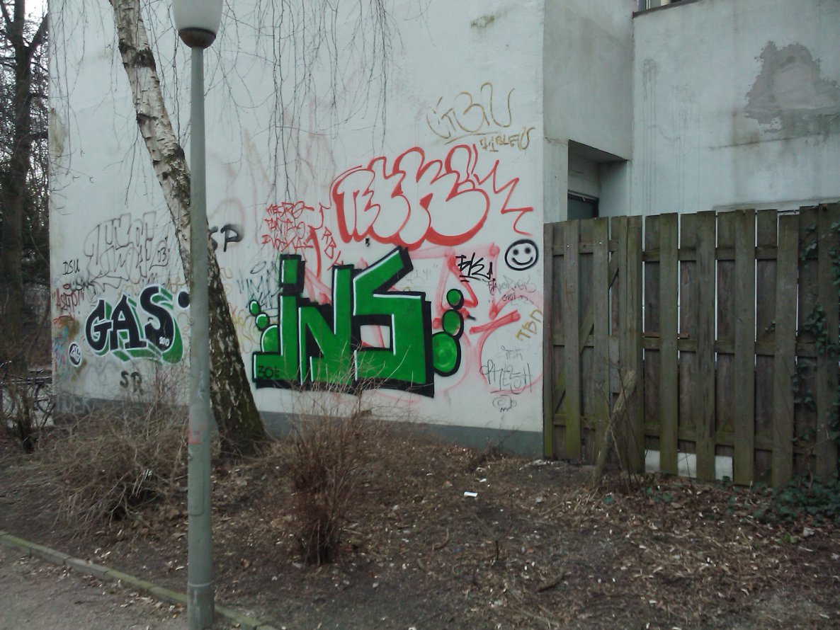 Graffiti Bombing - Photo by twokee - rbk, micro, wodka (1998)