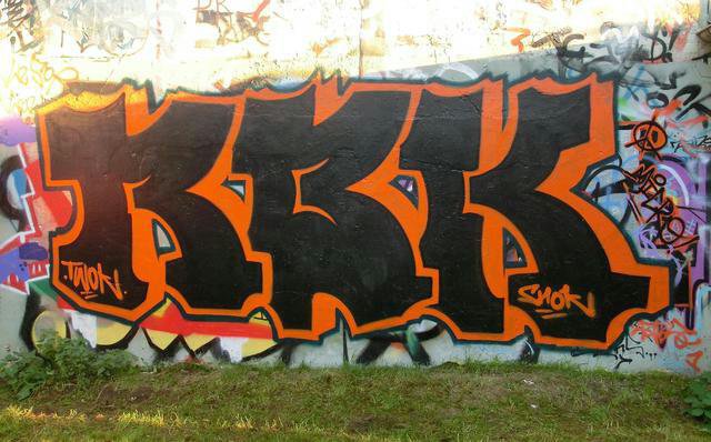 Graffiti Bombing - Photo by twokee - rbk, shok, twokee (2012)