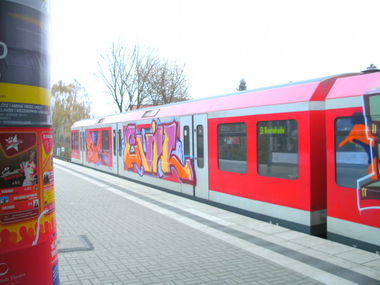 Graffiti Train - Photo by twokee - evil, 180 (2012)