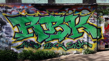 Graffiti Wall - Photo by twokee - rbk, shok, zeck (2014)