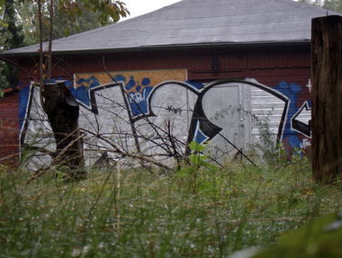 Graffiti Bombing - Photo by twokee (2002)