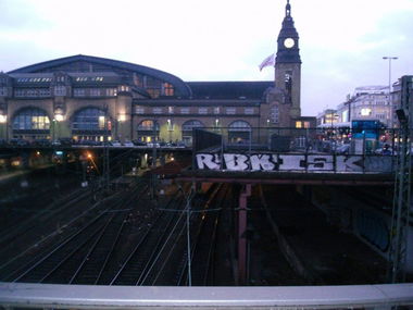 Graffiti Bombing - Photo by twokee - rbk, wodka, isk (2013)