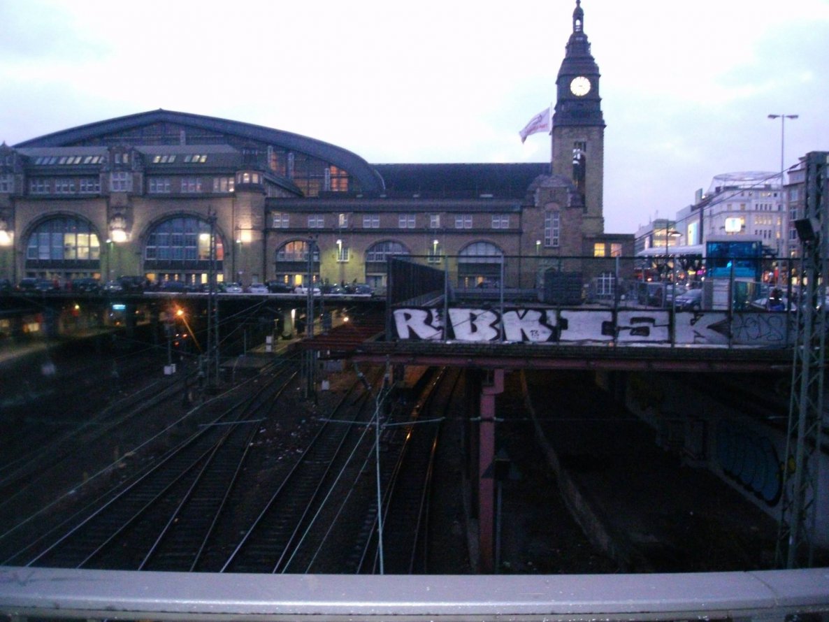 Graffiti Bombing - Photo by twokee - rbk, wodka, isk (2013)