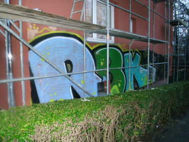 Graffiti Bombing - Photo by twokee - rbk, wodka, shok (2013)