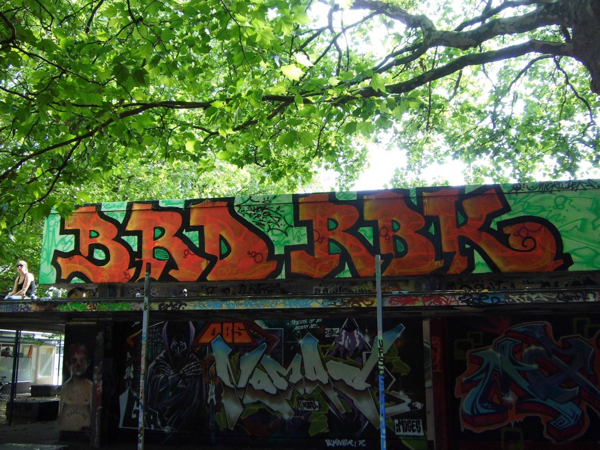 Graffiti Wall - Photo by twokee - brd, rbk, shok (2013)