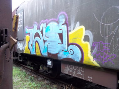 Graffiti Train - Photo by tyOstrOy