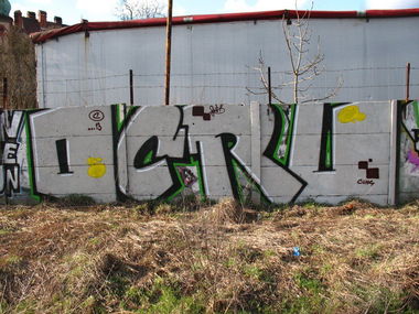 Graffiti Wall - Photo by tymjanek (2013)