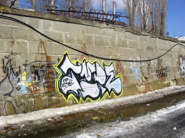 Graffiti Bombing - Photo by tyne