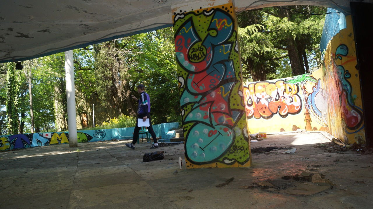 Graffiti Wall - Photo by tyne